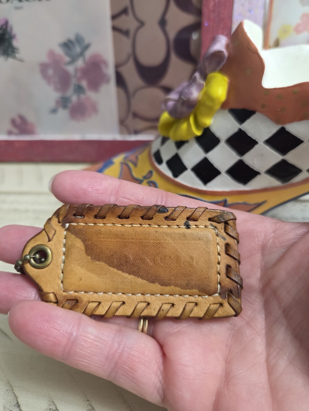 Coach Vtg. Y2K tan whipstitch leather handbag charm hangtag, EUC